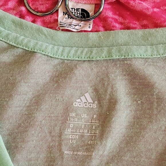 T Shirt Womens L Lot of 2 Adidas The North Face Ligthweight Active Yoga Running - Picture 3 of 16